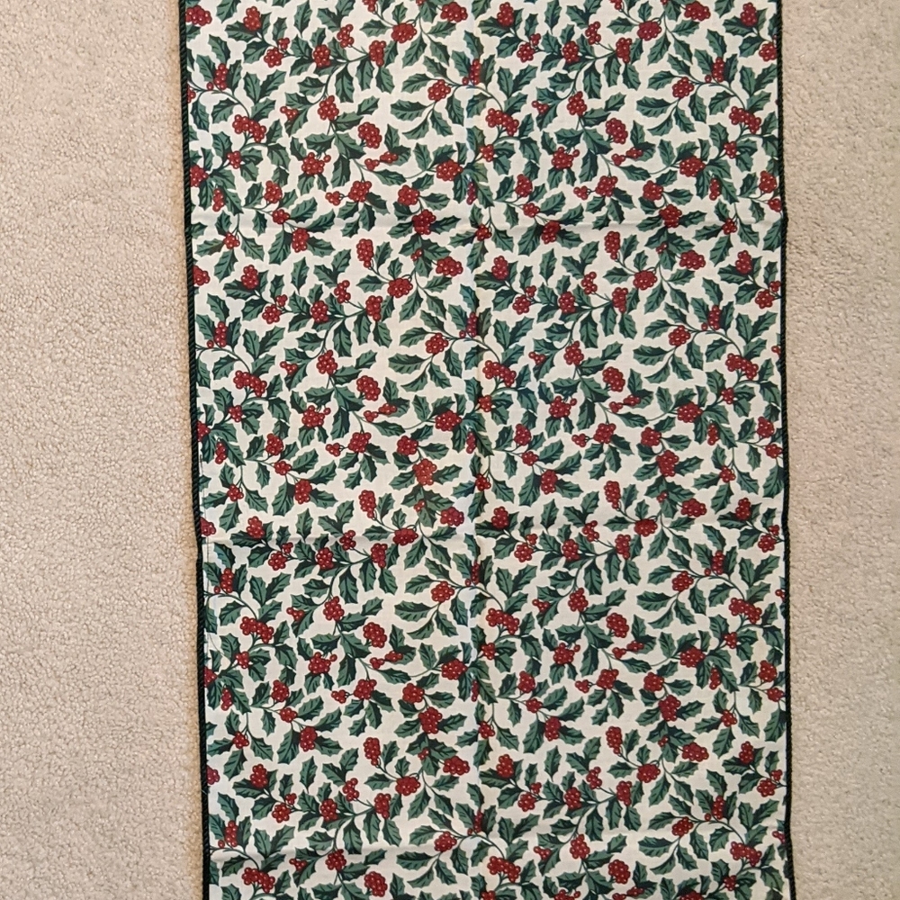 NIB Longaberger reversible table runner Imperial Stripe / Traditional Holly